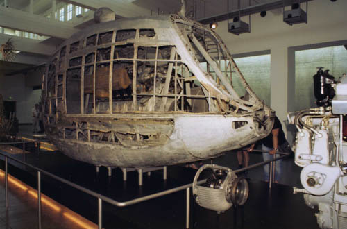 LZ127EngineGondola_1.jpg