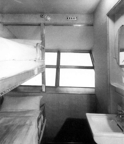 LZ130_Cabin_1.jpg