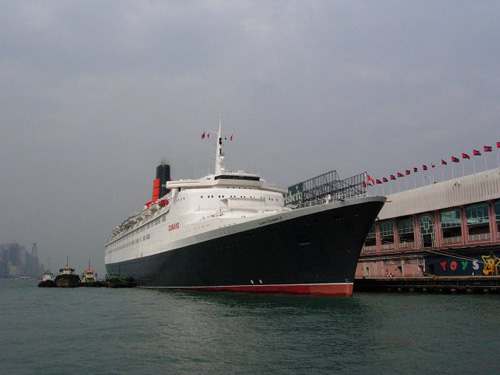 QE2_Hongkong_1.jpg