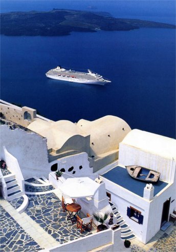 CSatSantorini.jpg