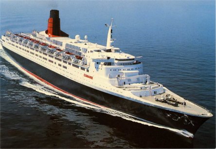 QE2PostCardC.jpg