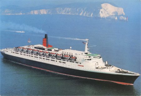 QE2PostCardE.jpg