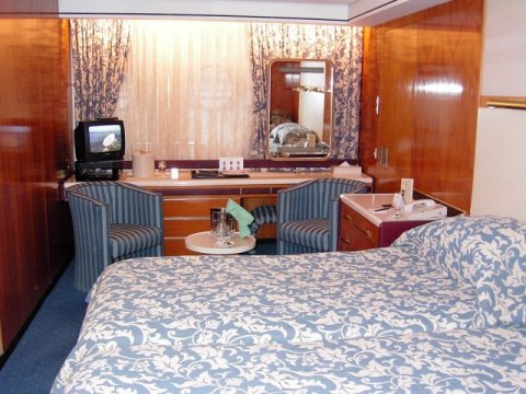 cabin3078.jpg