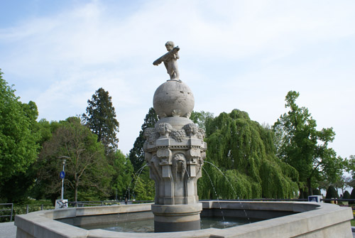 ZeppelinBrunnen.jpg